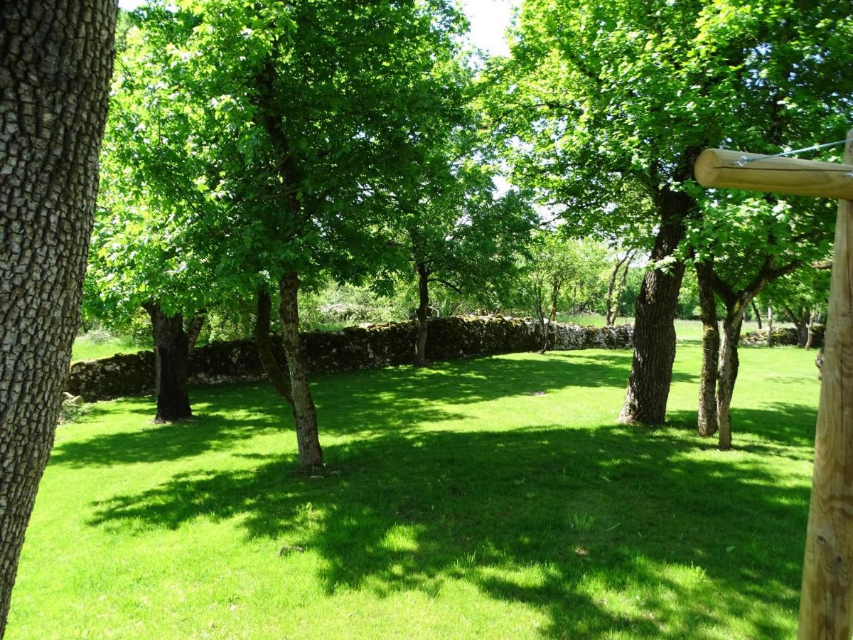 Les Enclos Secrets Livernon Exterior photo